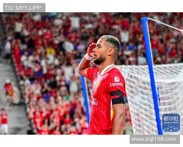 香港足球明星队意外相遇引发球迷热议精彩瞬间回顾